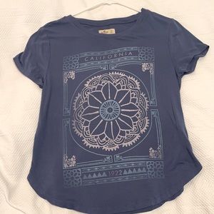 Hollister Graphic Tee
